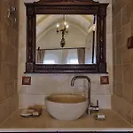 Nora Cave House Гореме
