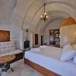 Nora Cave House Гореме