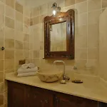 Отель Nora Cave House 5*