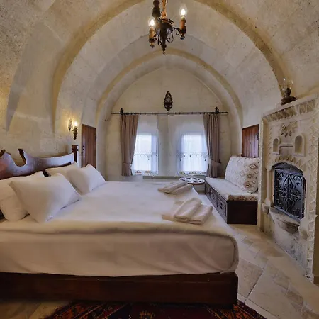 Nora Cave House Отель Гореме