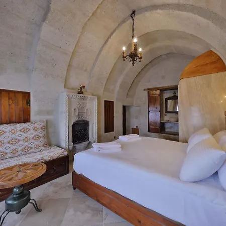 Nora Cave House Гореме