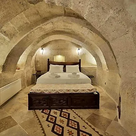 Nora Cave House Отель Гореме